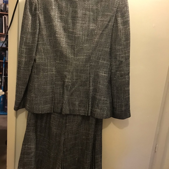 Suits - Picture 12 of 15